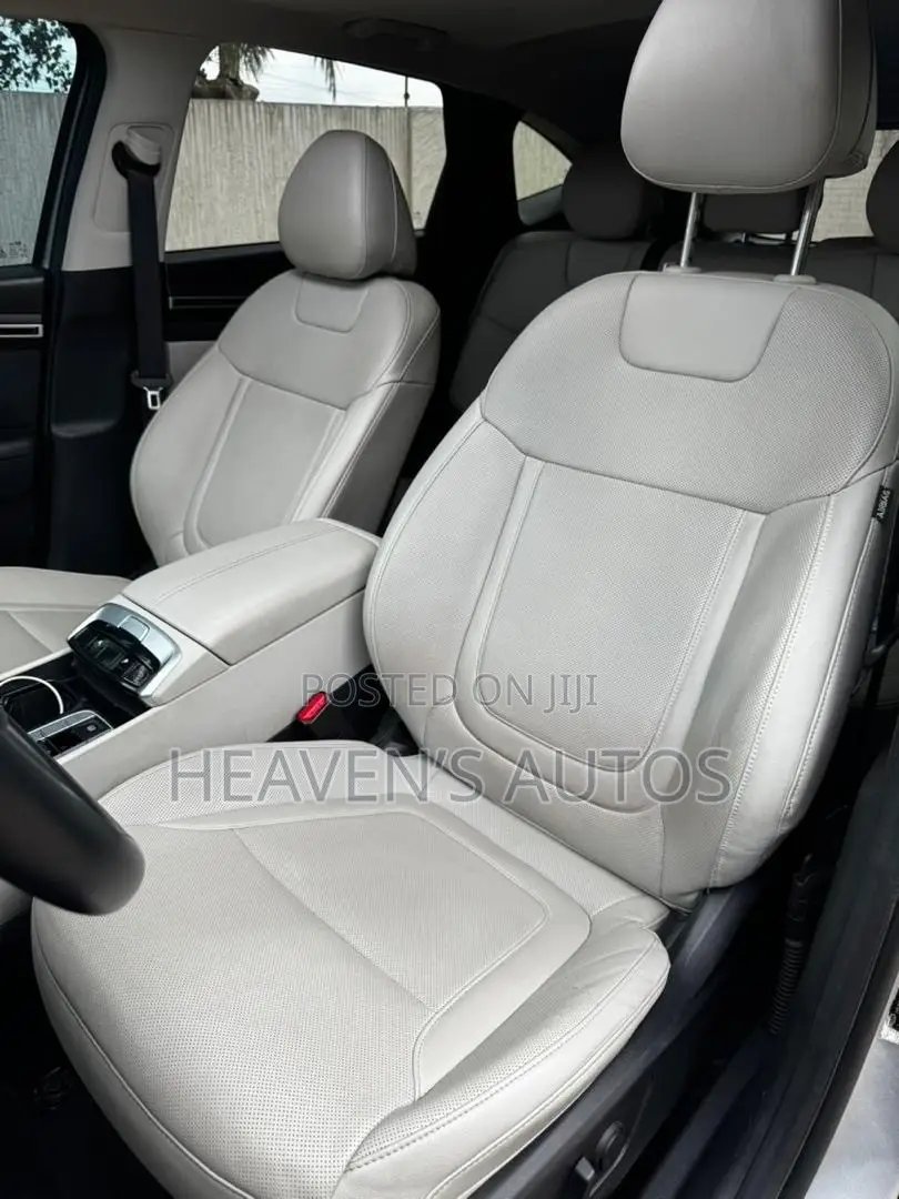 Hyundai Tucson 2023 Silver