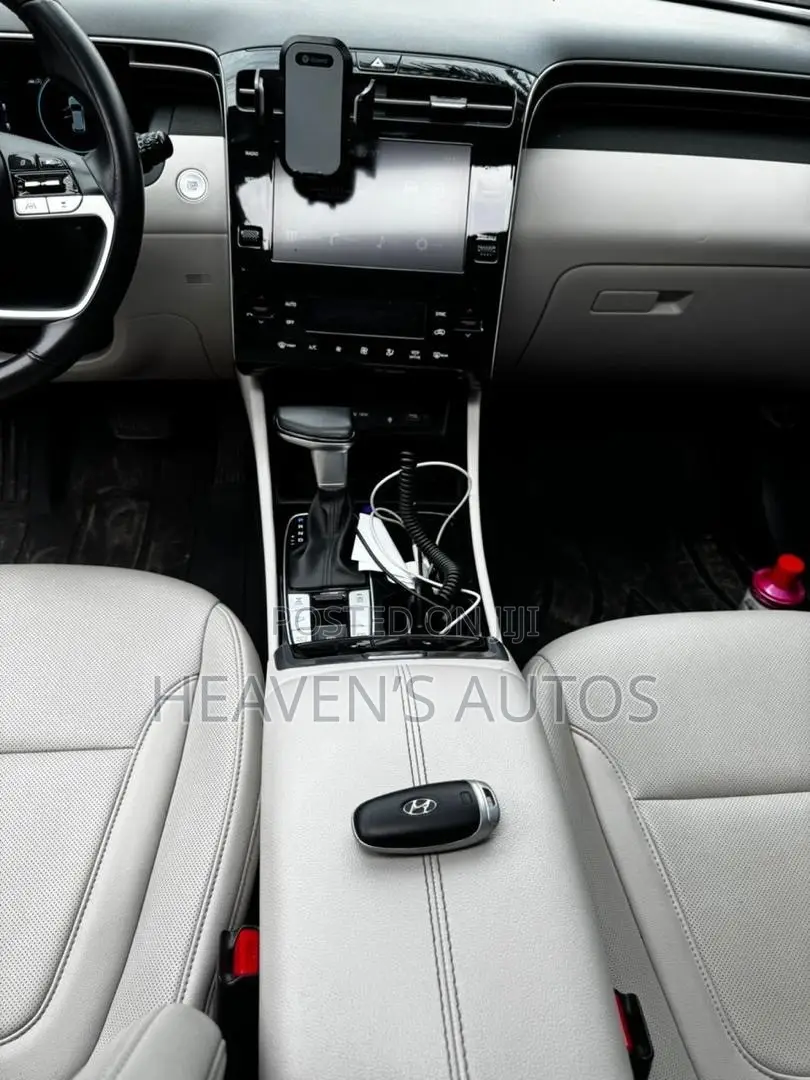 Hyundai Tucson 2023 Silver