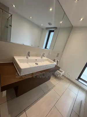 4bdrm Duplex in Airport Residential Area for rent