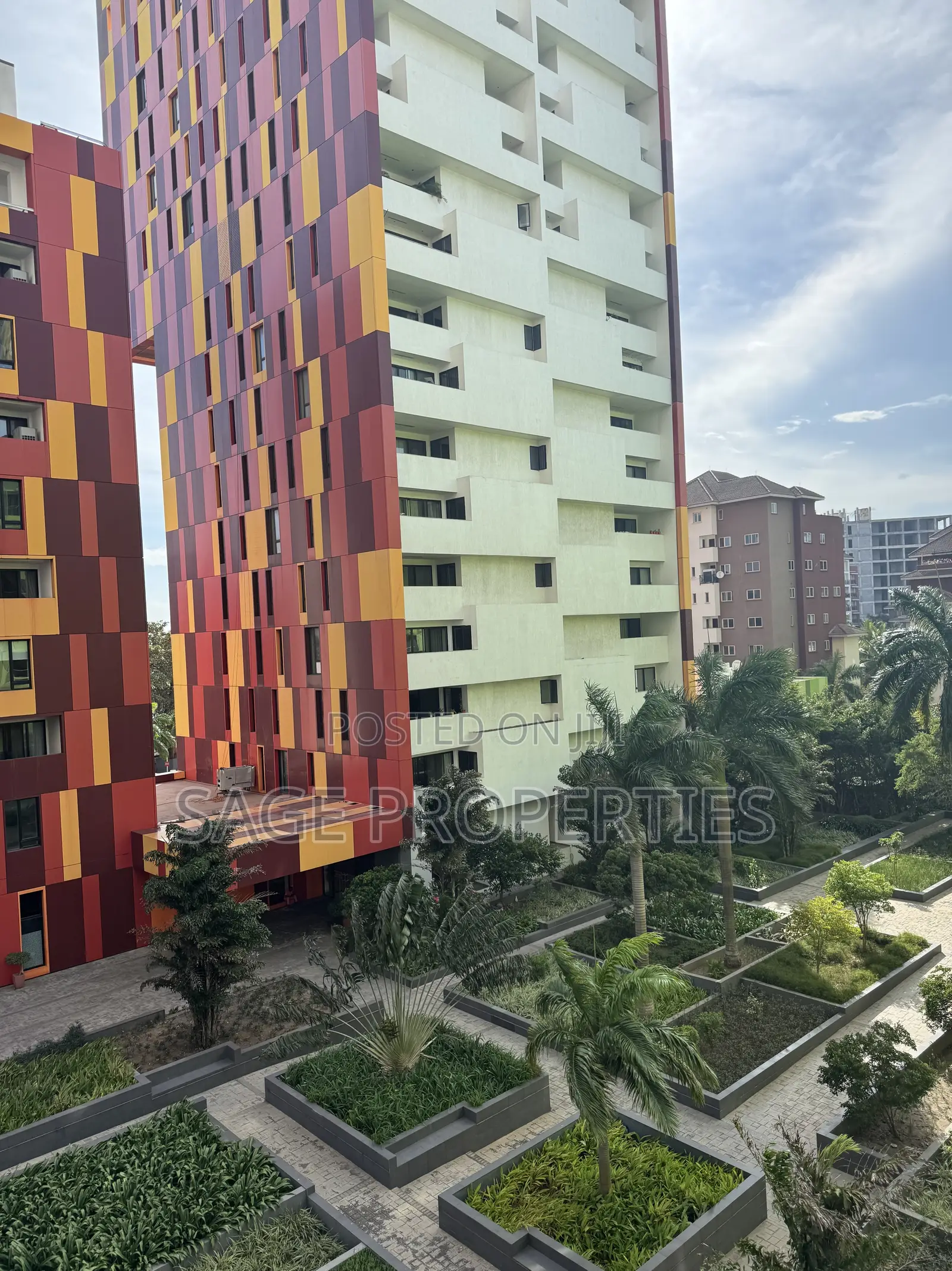 4bdrm Duplex in Airport Residential Area for rent