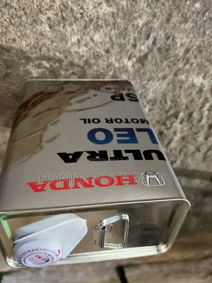 Honda Civic 2016,2017,2018 Engine Oil.