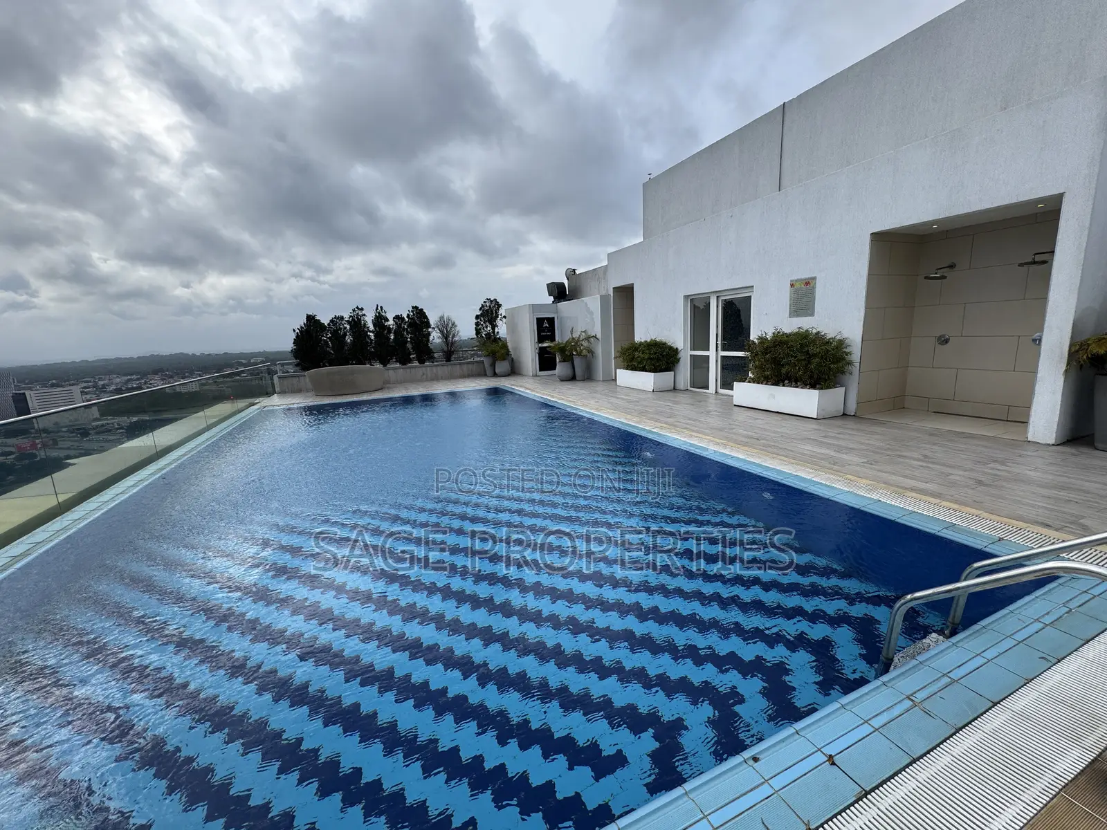 4bdrm Duplex in Airport Residential Area for rent
