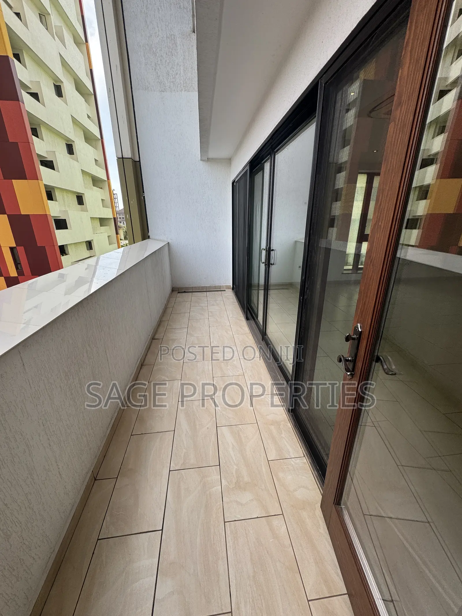 4bdrm Duplex in Airport Residential Area for rent