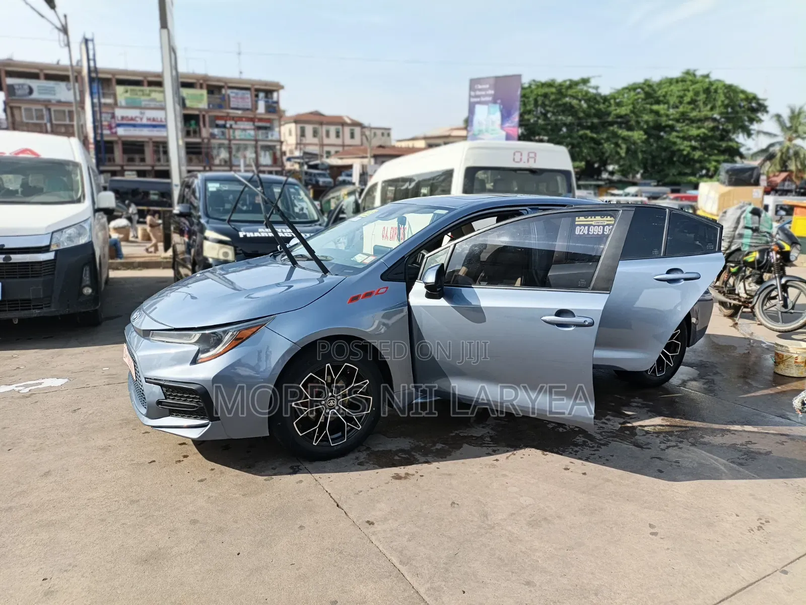 Toyota Corolla LE 2020 Gray
