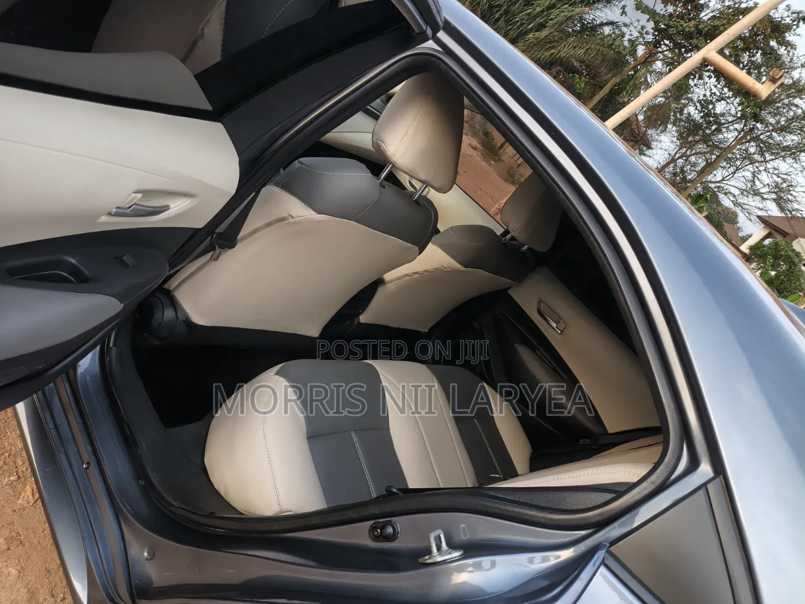 Toyota Corolla LE 2020 Gray