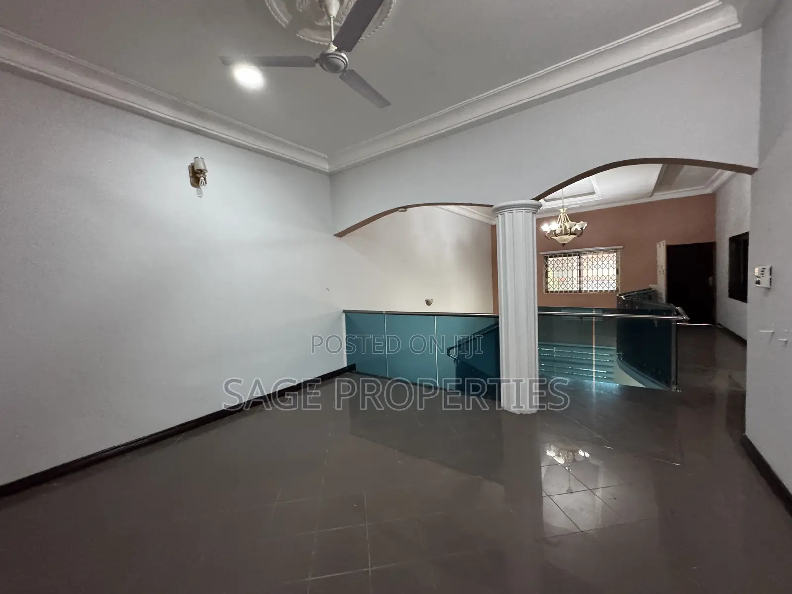 5bdrm Duplex in Boundary Road Area for rent