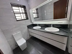 3bdrm Duplex in Manet Junction for sale