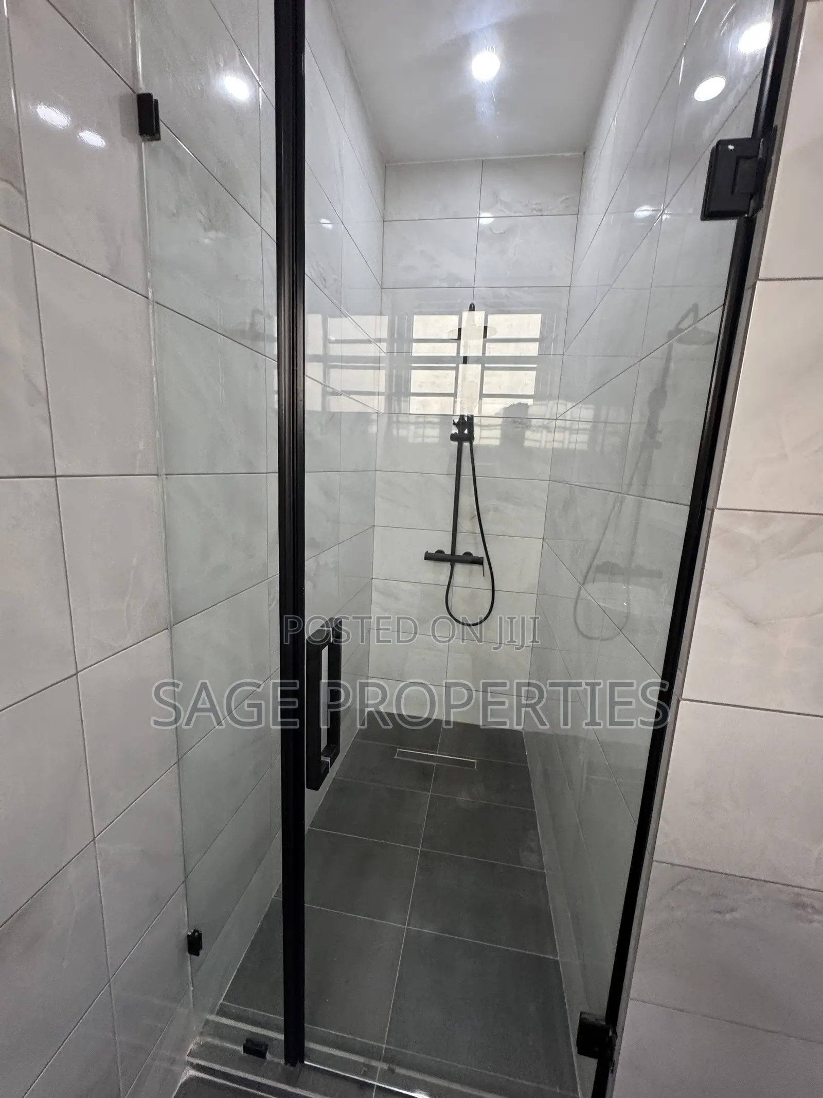 3bdrm Duplex in Manet Junction for sale