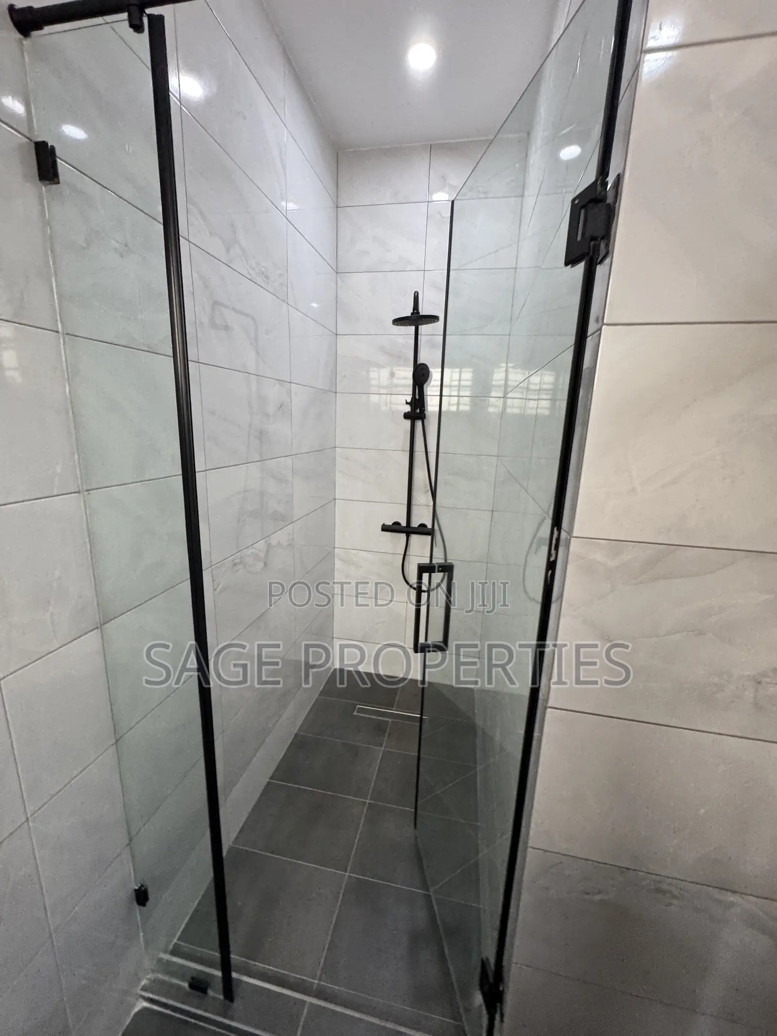 3bdrm Duplex in Manet Junction for sale