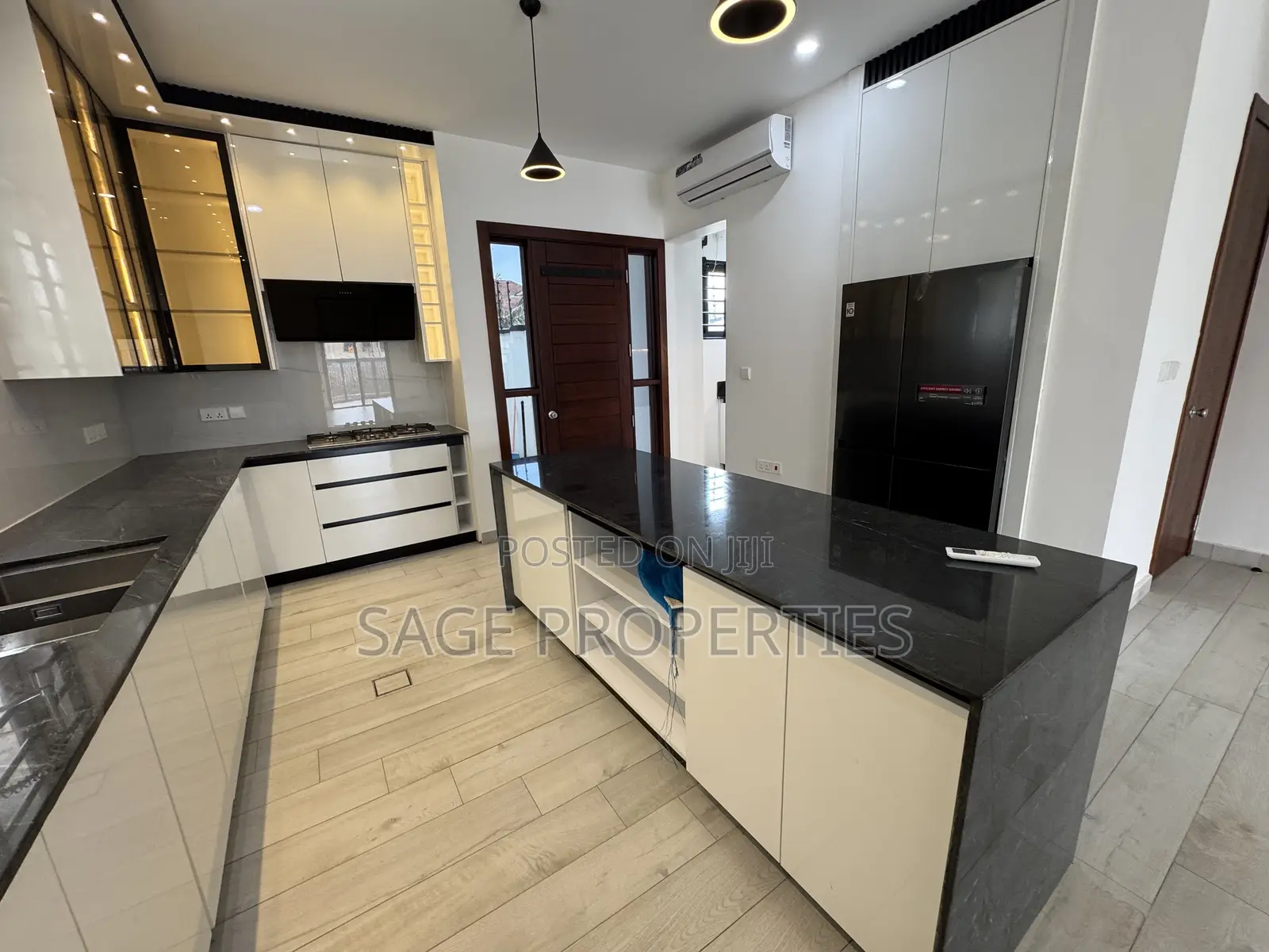 3bdrm Duplex in Manet Junction for sale