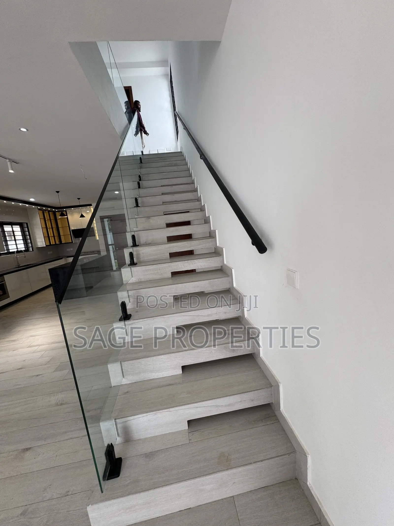 3bdrm Duplex in Manet Junction for sale