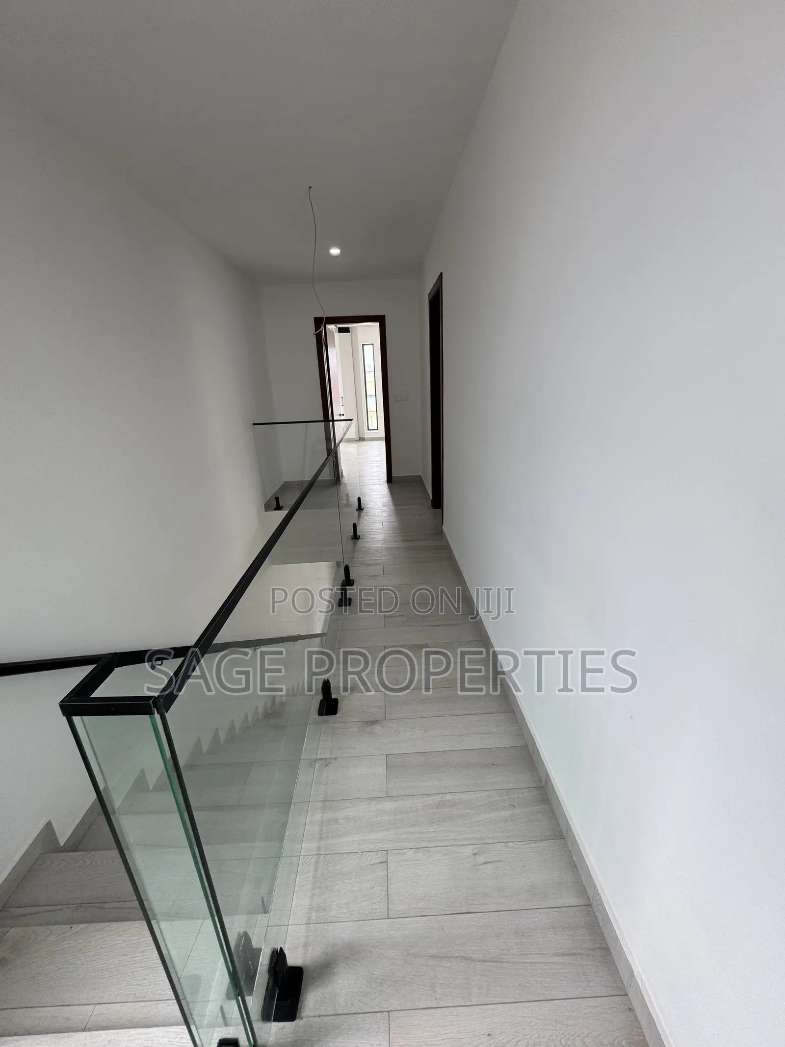 3bdrm Duplex in Manet Junction for sale
