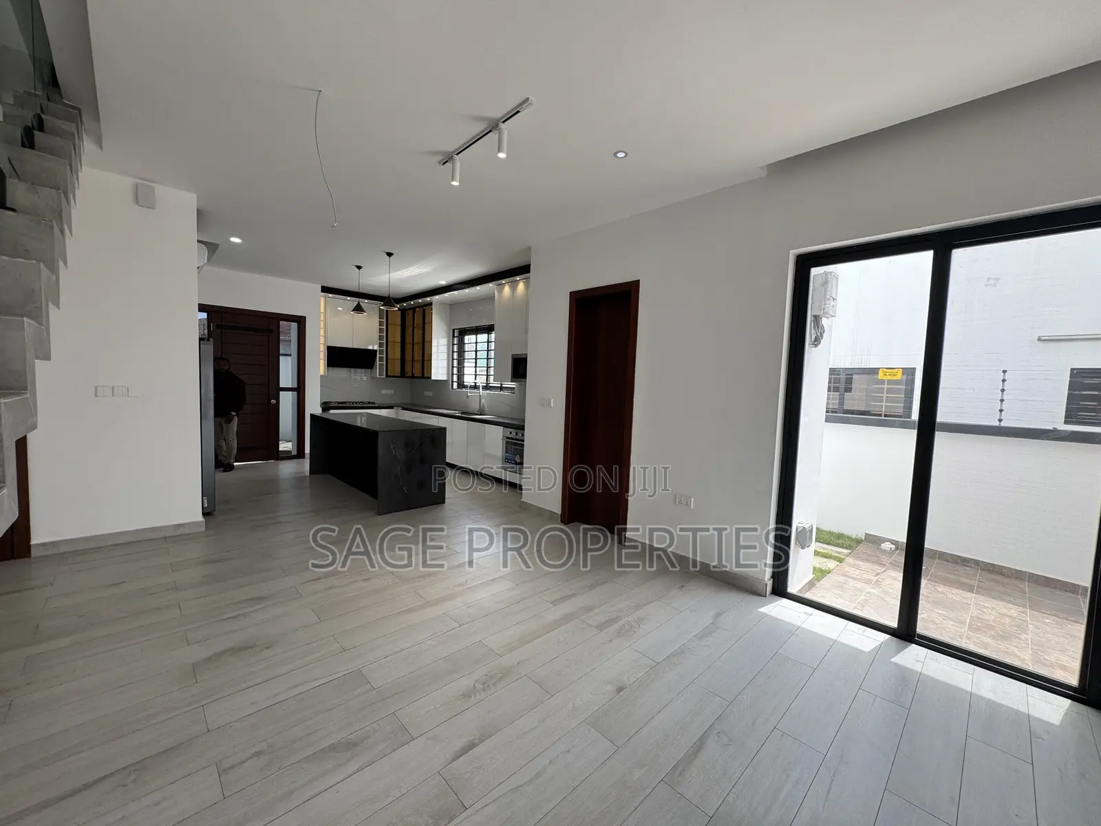 2bdrm Duplex in Manet Junction for sale