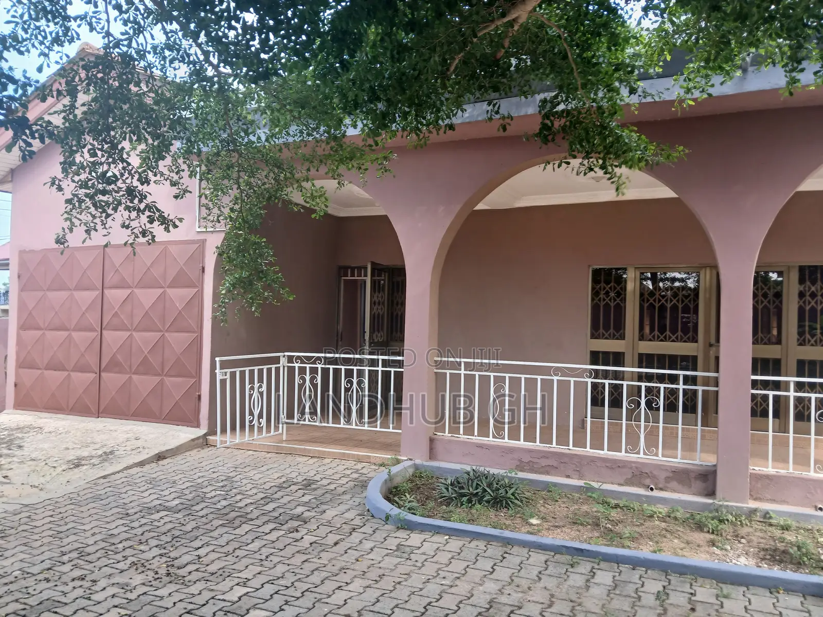 5bdrm House in Ga South Municipal for sale