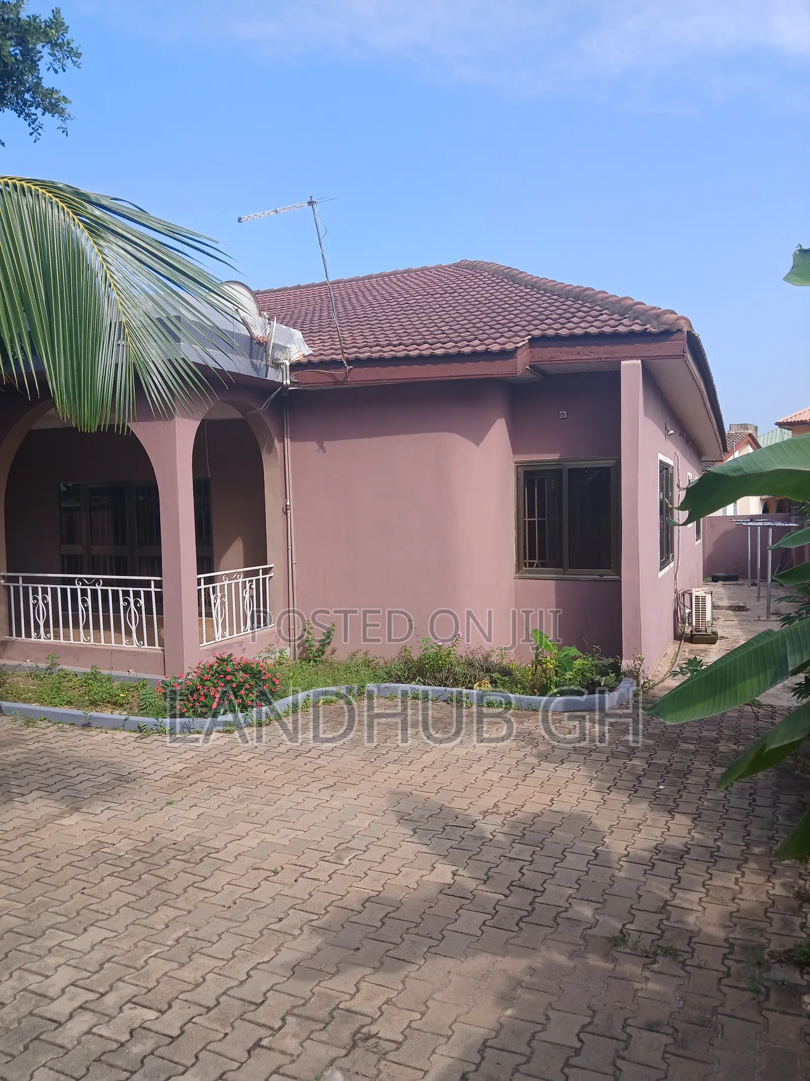 5bdrm House in Ga South Municipal for sale