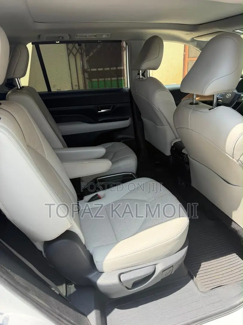 Toyota Highlander Platinum AWD 2024 White