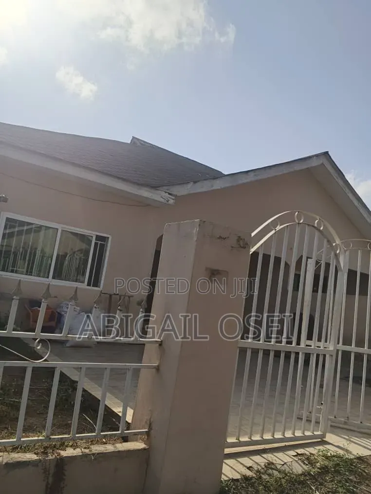 3bdrm House in Malejo, Accra Metropolitan for rent