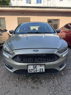 Ford Focus SE Sedan FWD (1.0L 3cyl 5M) 2016 Beige