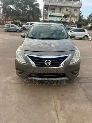 Nissan Versa 1.6 SV 2017 Gray