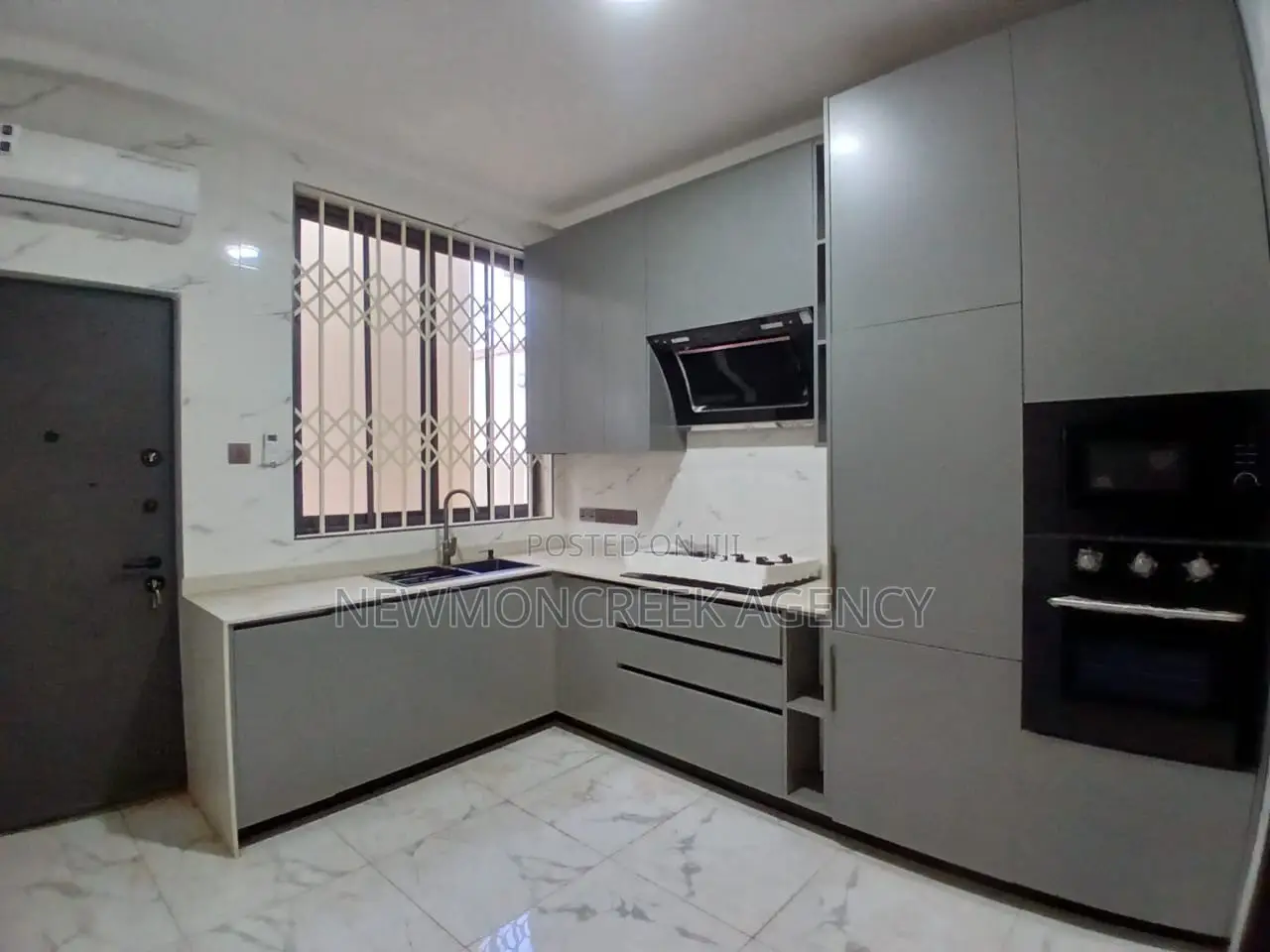 3bdrm Duplex in Abokobi, Accra Metropolitan for sale