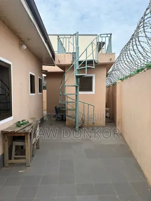 5bdrm House in Accra, Coca Cola for rent