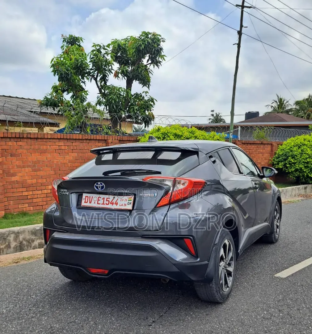 Toyota C-HR 2017 Gray