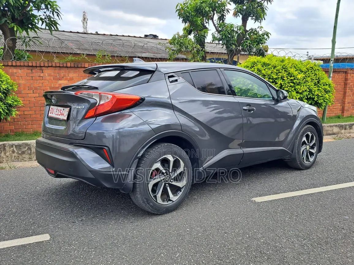 Toyota C-HR 2017 Gray