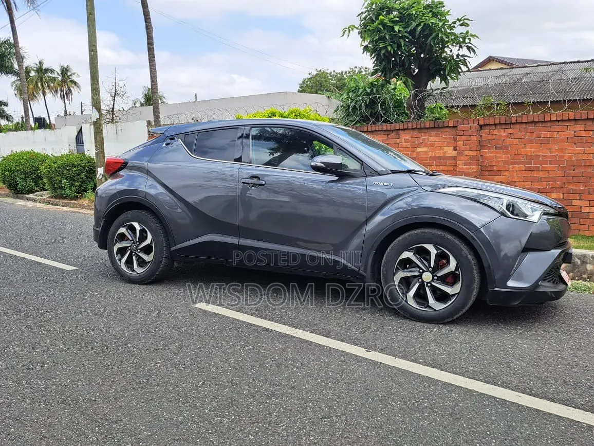 Toyota C-HR 2017 Gray