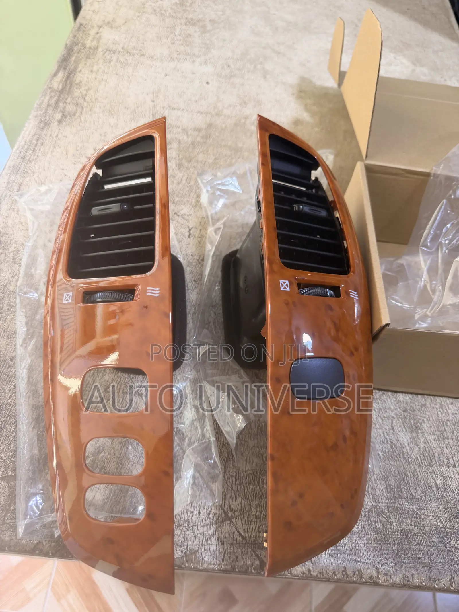 Landcruiser 100 2003 to 2009 Air Conditioning Vent Available