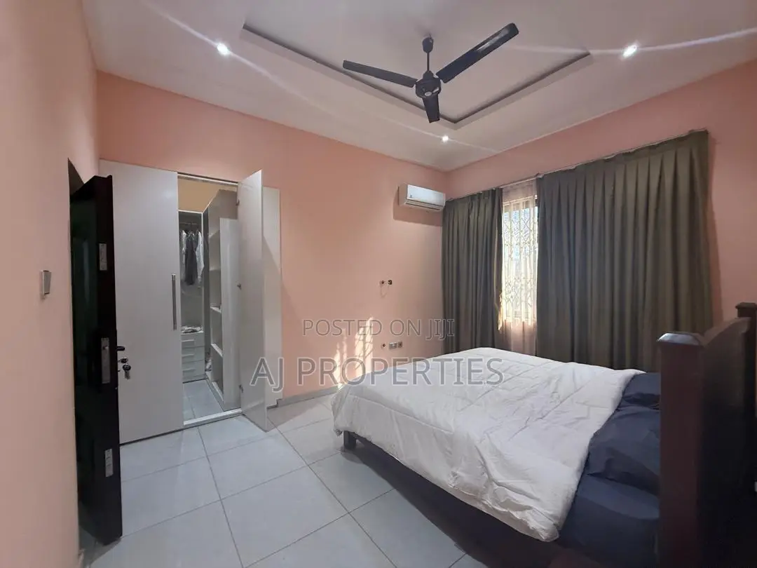 Furnished 5bdrm House in Community 25 for sale