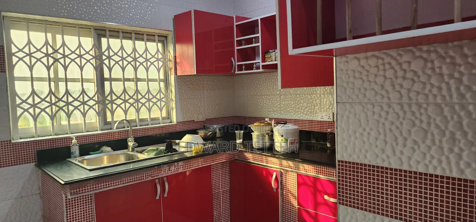 12bdrm House in Eddy Properties, Atwima Nwabiagya for sale