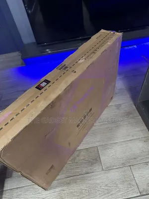 AGON PRO AG421UDA Oled Gaming Monitor