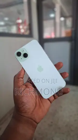 Apple iPhone 15 Plus 128 GB Green