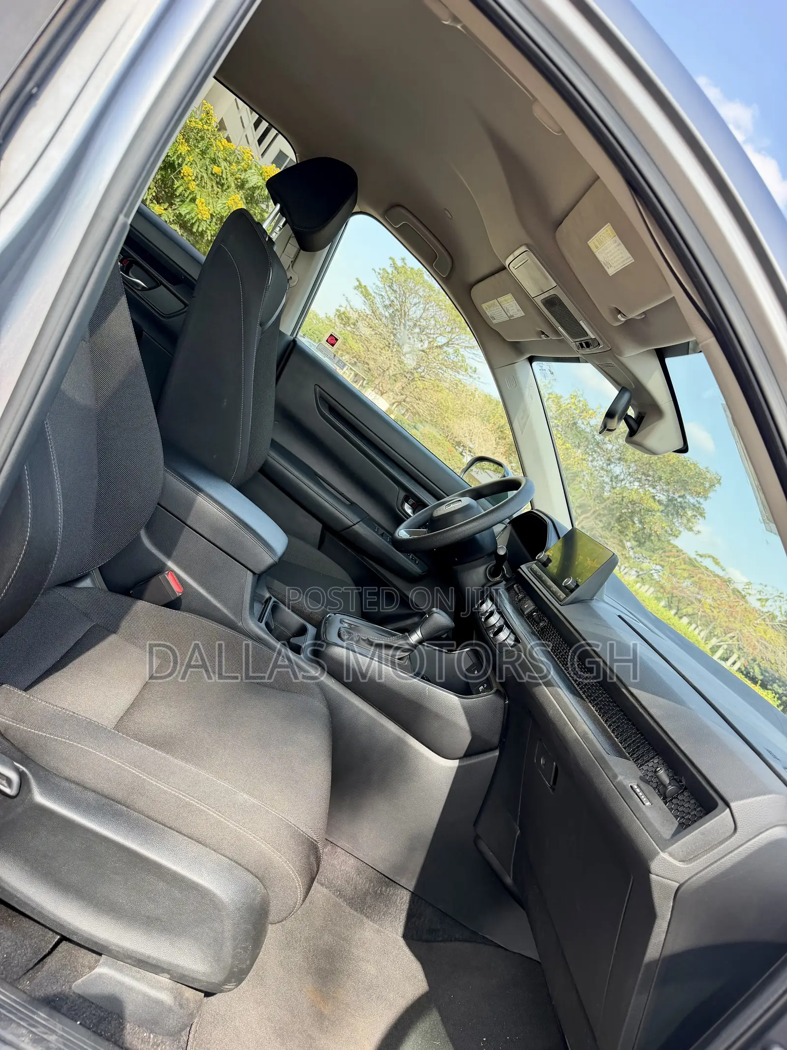 Honda CR-V LX 2WD 2023 Silver
