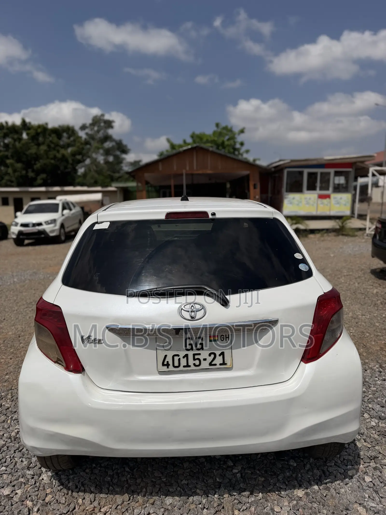 Toyota Vitz 2012 White