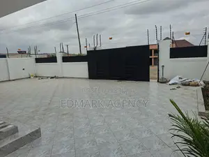 4bdrm House in Kwabenya Acp for sale