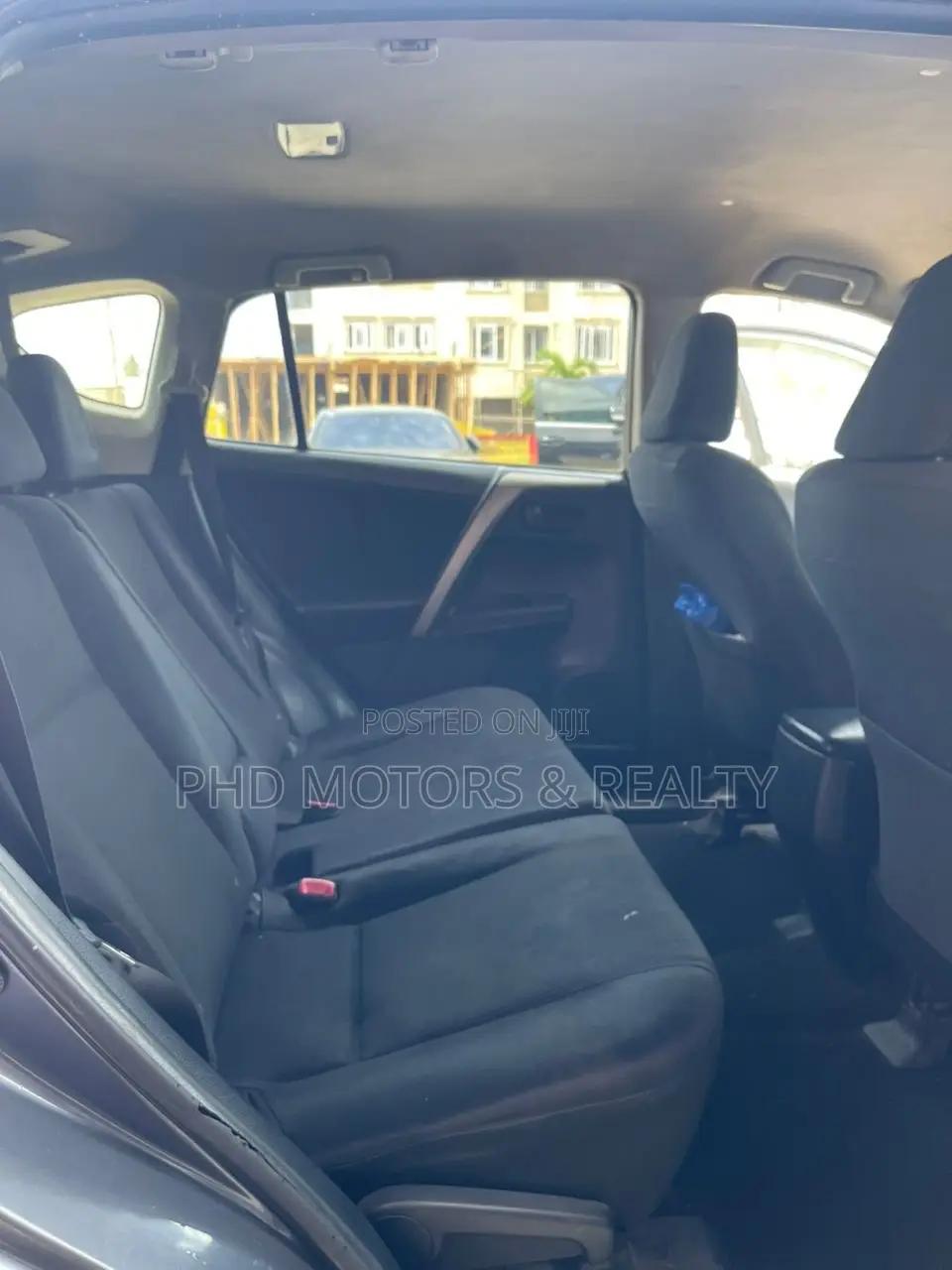 Toyota RAV4 XLE 4dr SUV AWD (2.5L 4cyl 6A) 2018 Gray