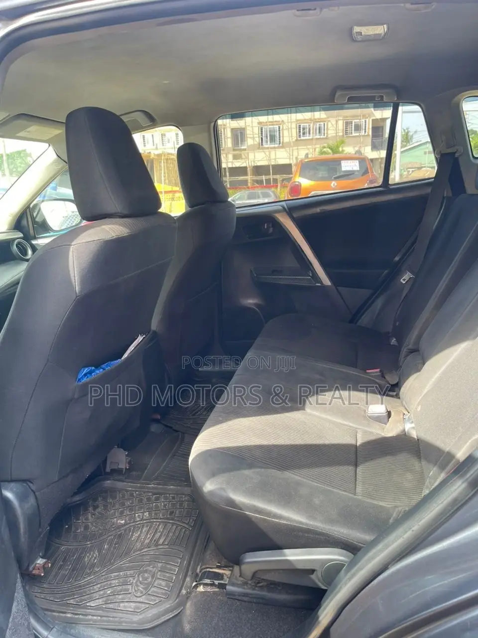 Toyota RAV4 XLE 4dr SUV AWD (2.5L 4cyl 6A) 2018 Gray