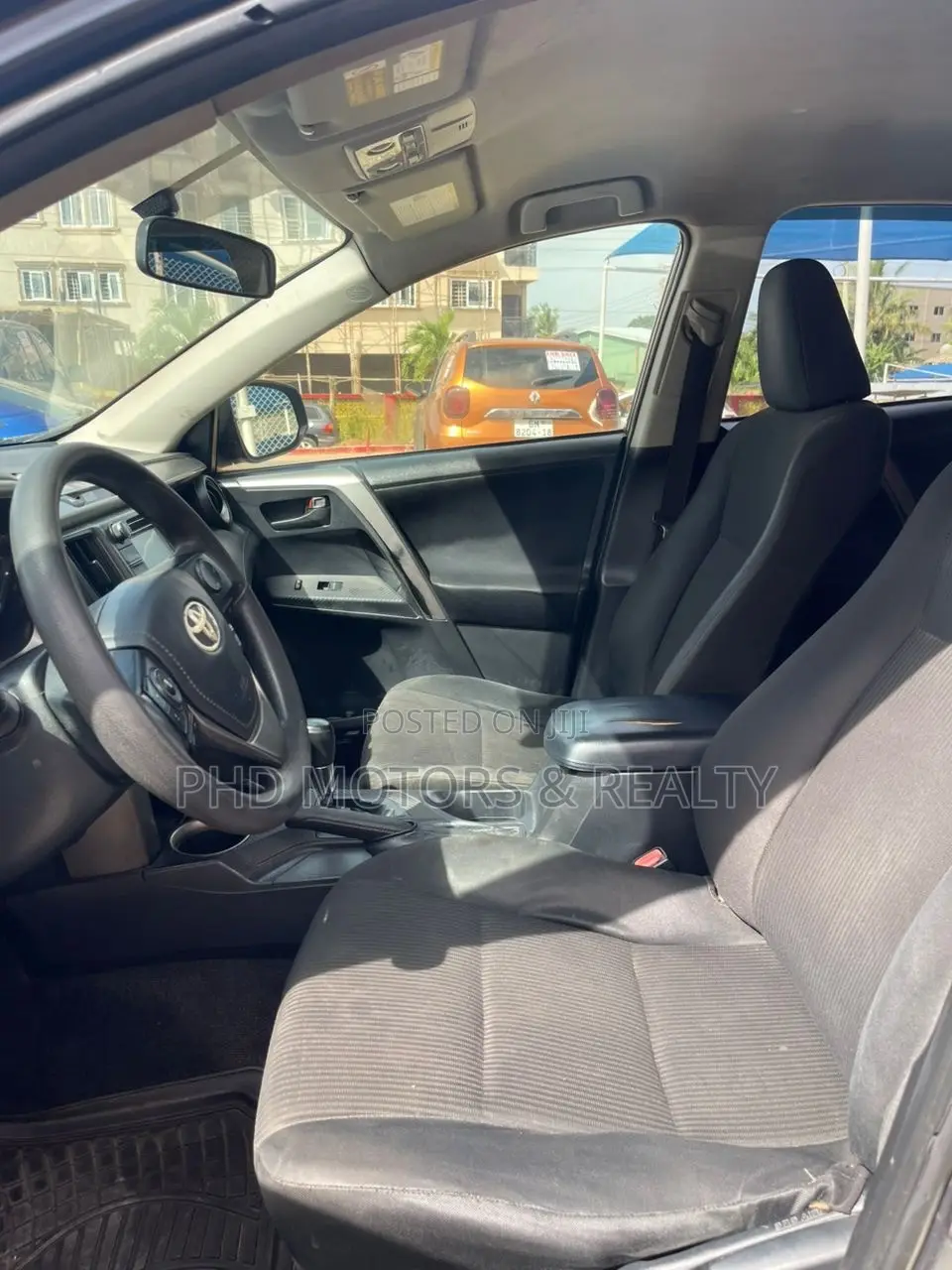 Toyota RAV4 XLE 4dr SUV AWD (2.5L 4cyl 6A) 2018 Gray