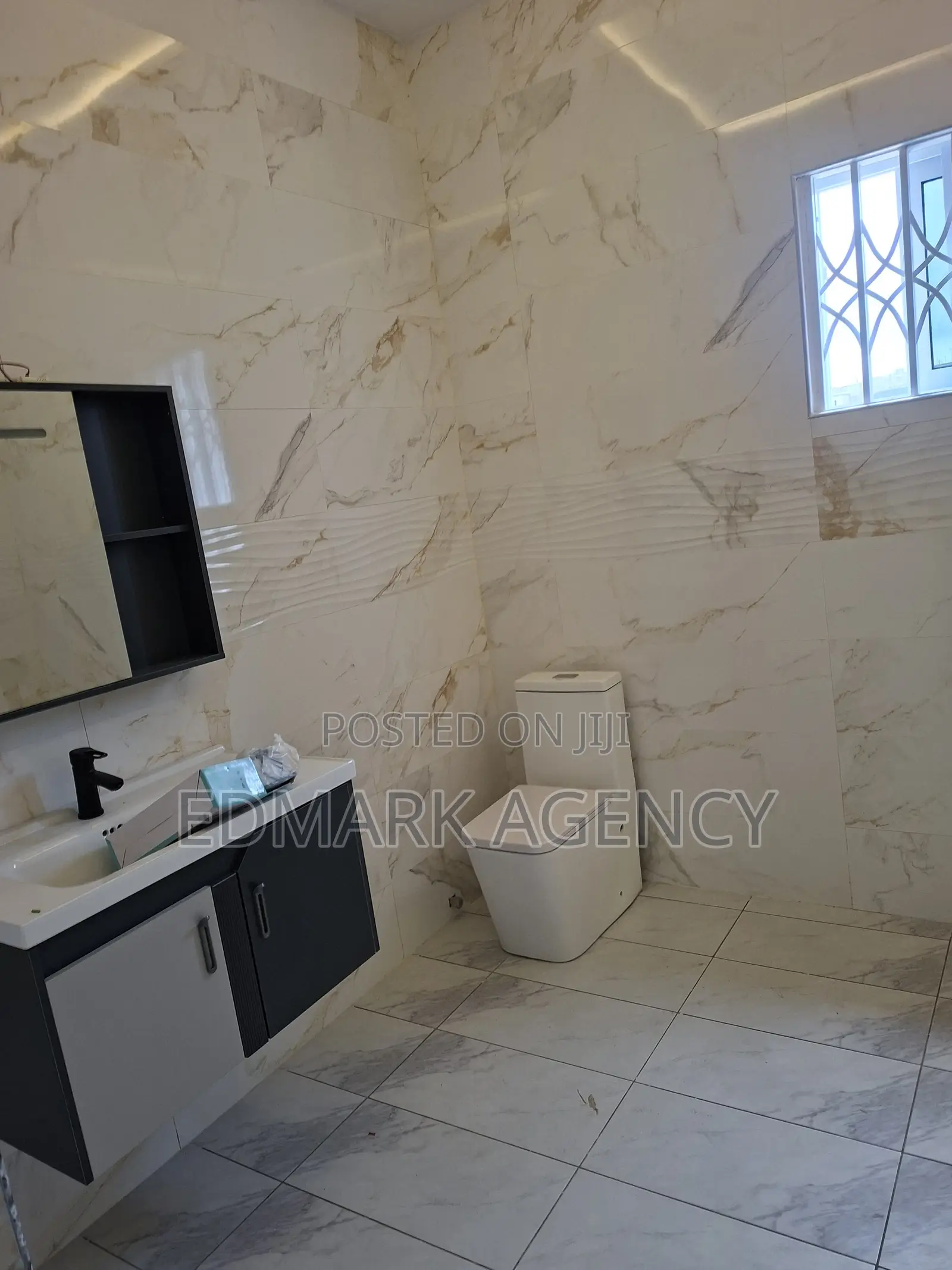 4bdrm House in Kwabenya Acp for sale