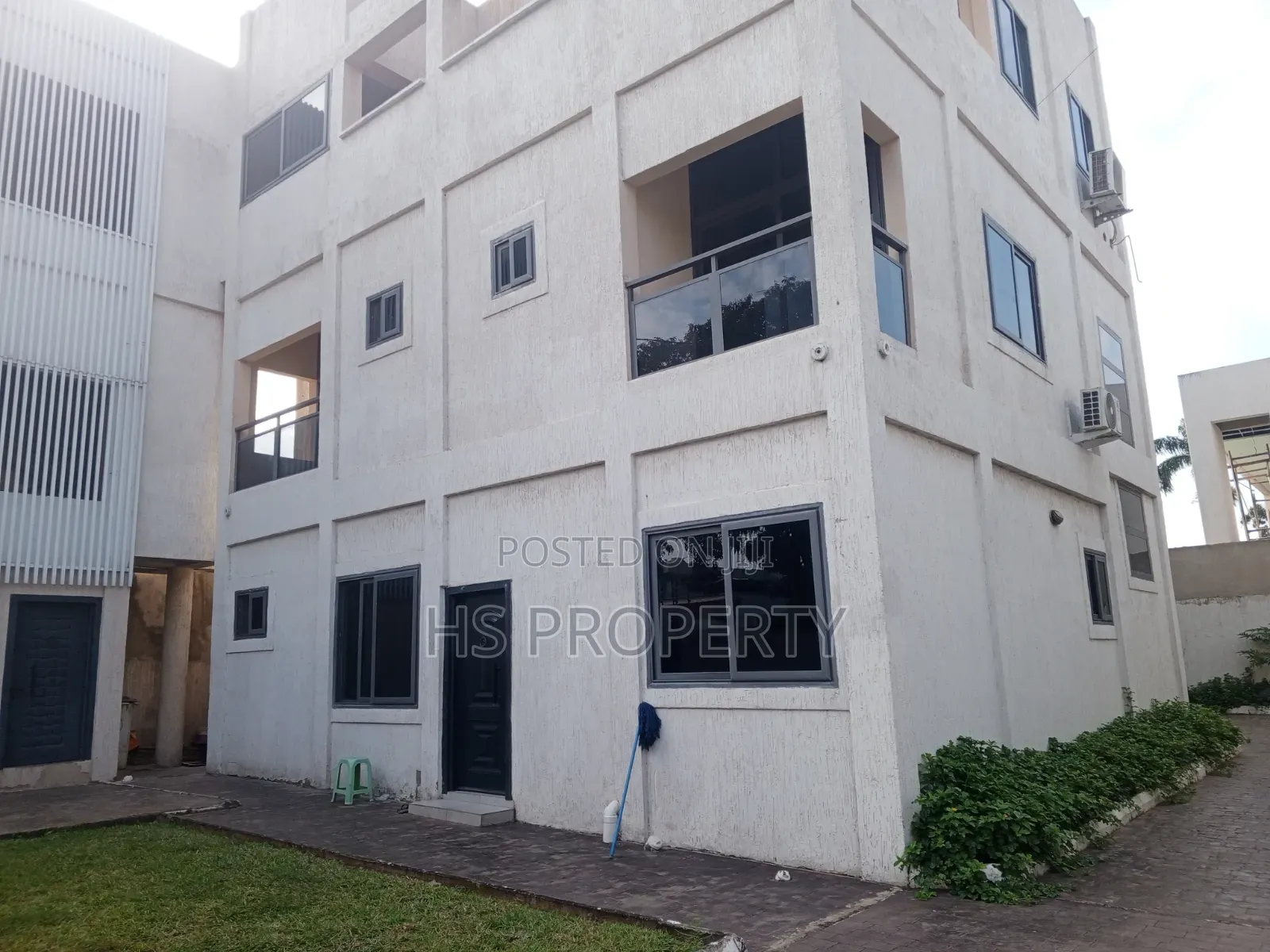 Office Space for Rent at Airport Residential Area