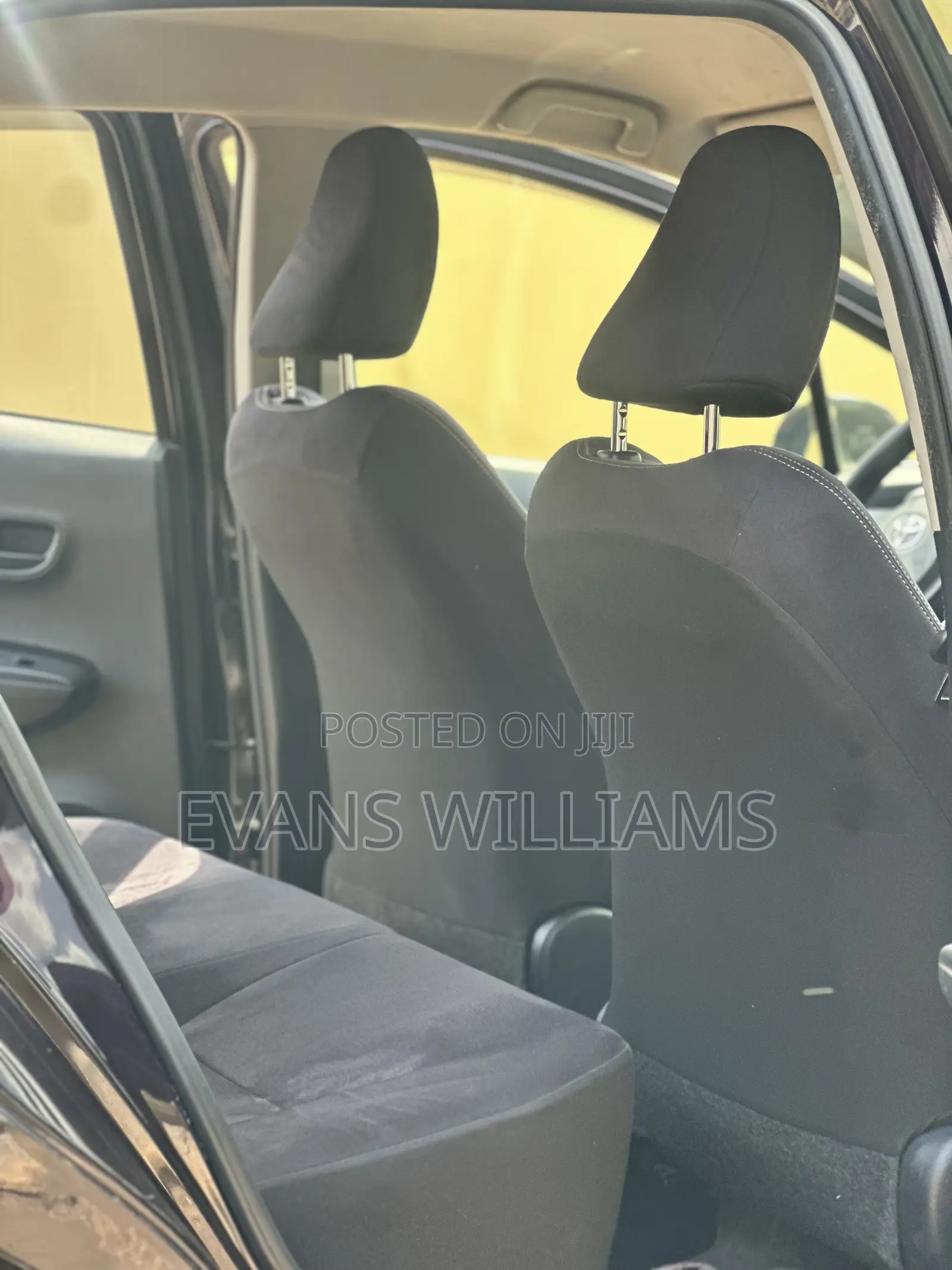 Toyota Vitz 1.3 FWD 5dr 2013 Purple