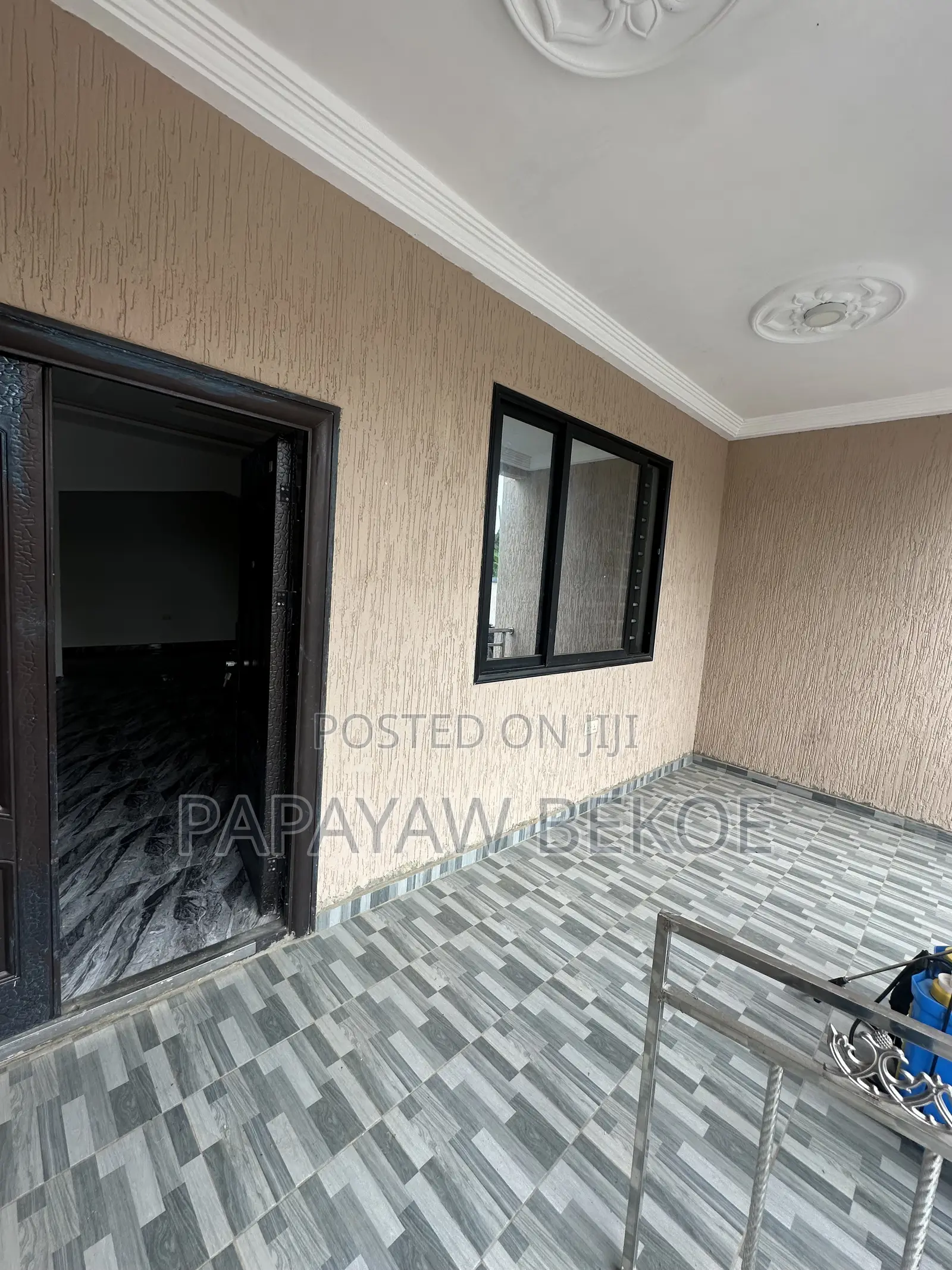 6bdrm House in New-Juaben Municipal for sale