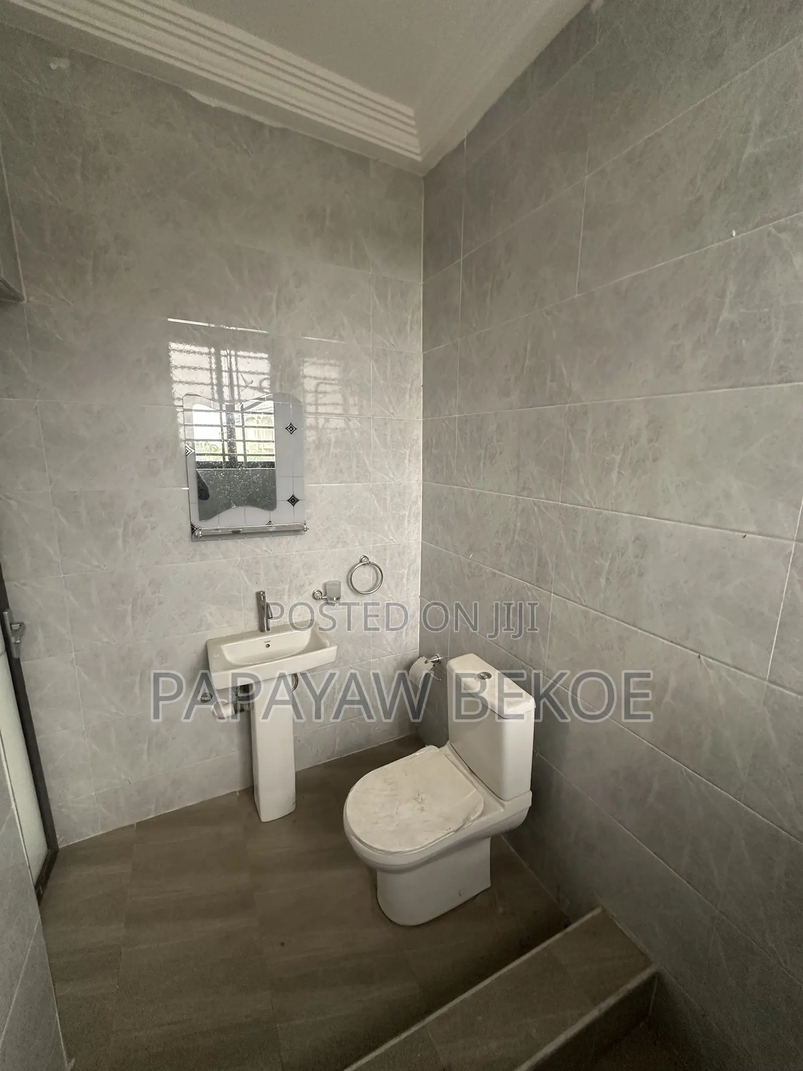 6bdrm House in New-Juaben Municipal for sale