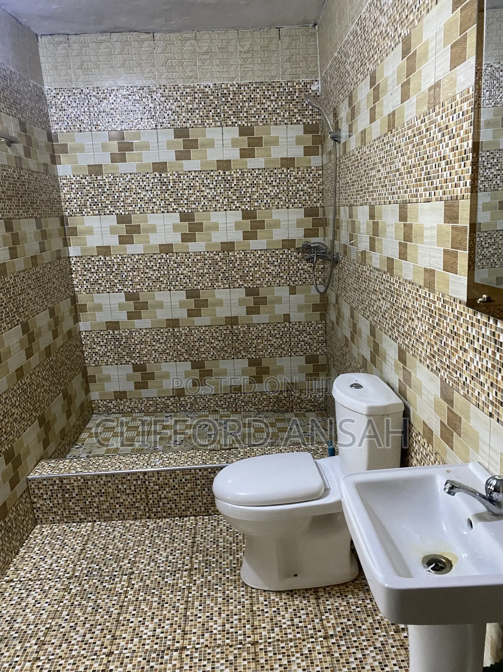 Furnished 3bdrm Apartment in Brofoyerdu, Atwima Kwanwoma for rent