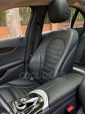 Mercedes-Benz C300 Luxury 4matic Sedan AWD (2.0L 4cyl 7A) 2017 Black