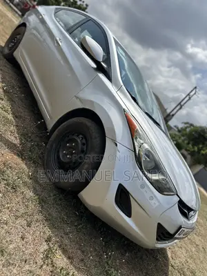 Hyundai Elantra GLS Sedan FWD (1.8L 4cyl 6A) 2013 Silver