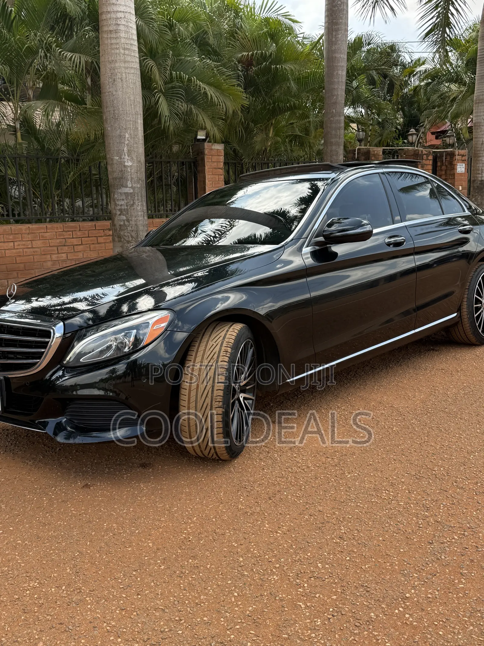 Mercedes-Benz C300 Luxury 4matic Sedan AWD (2.0L 4cyl 7A) 2017 Black