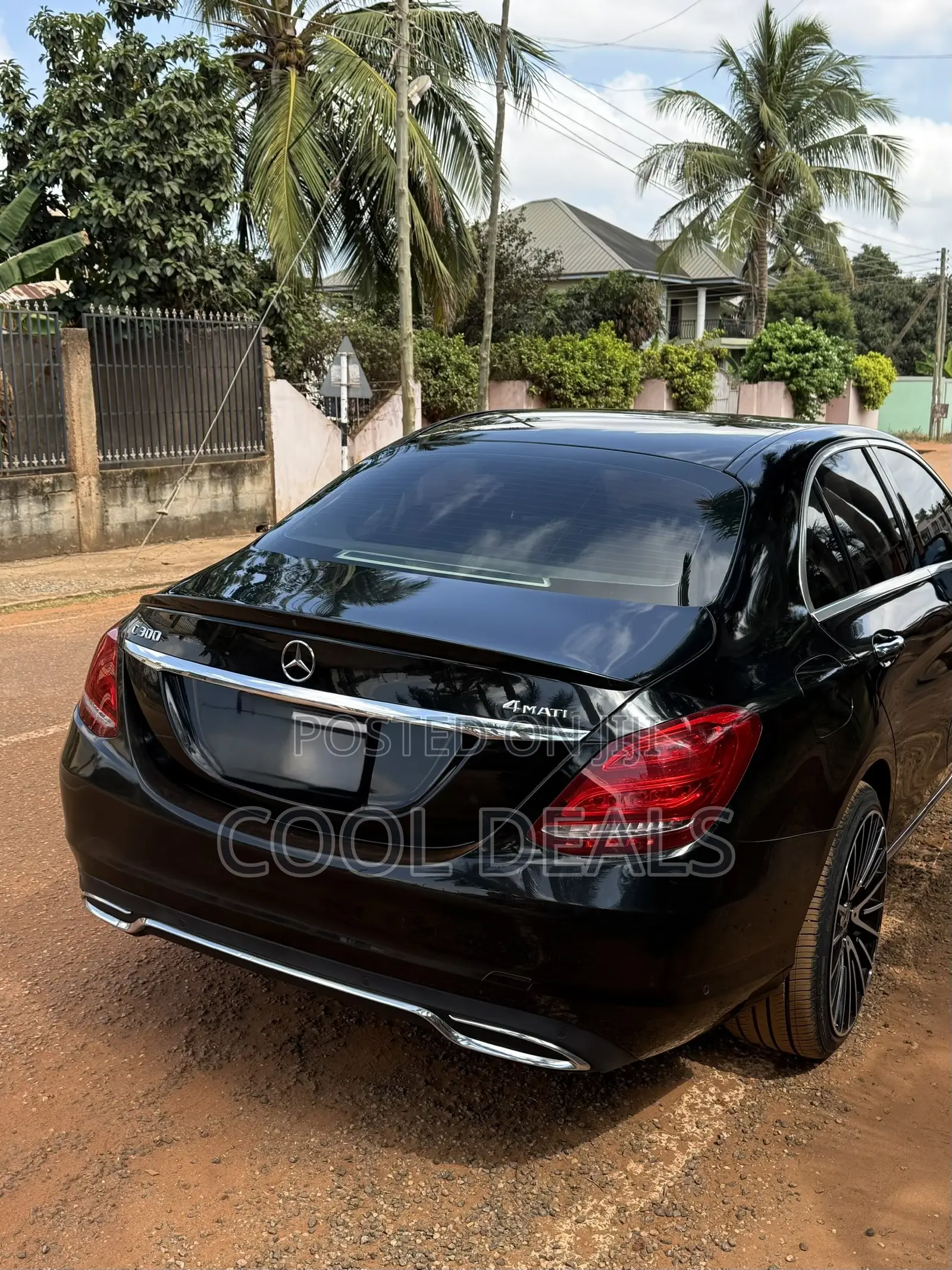 Mercedes-Benz C300 Luxury 4matic Sedan AWD (2.0L 4cyl 7A) 2017 Black