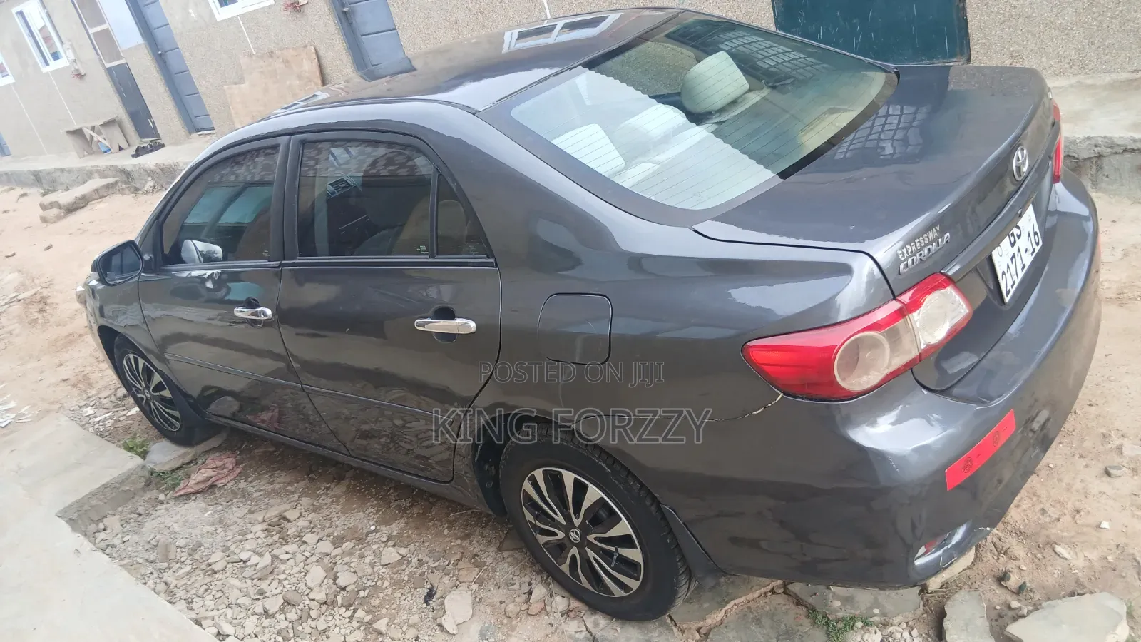 Toyota Corolla LE 4dr Sedan (1.8L 4cyl 4A) 2011 Gray